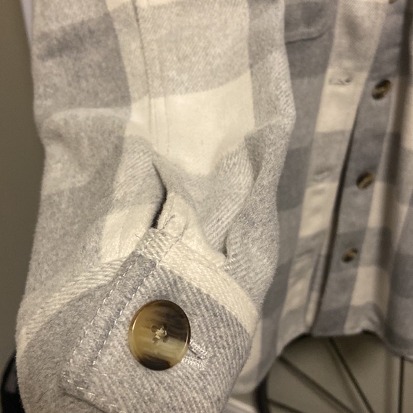 EUC PLAID SHACKET - Picture 4 of 5